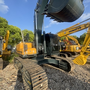 Excavatrice sur chenilles Hyundai R305LC-9T d'occasion, année 2024, 30 tonnes, pour travaux de construction lourds, avec peu d'heures de fonctionnement - Product Image 3