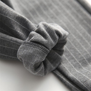 Achetez des vêtements pas chers en ligne, des pantalons pour filles en tissu de lin avec des motifs de tricot à la main de créateurs pour enfants - Product Image 3