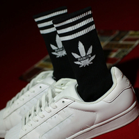 Chaussettes pour hommes de qualité supérieure à cinq mauvaises herbes, chaussettes de ville longues à 3 rayures pour couples, chaussettes de créateurs de chanvre en vrac, marques célèbres