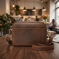 Sac de voyage personnalisé en cuir de vachette vintage, capacité moyenne, fermeture éclair, durable, imperméable, pratique, poignée souple, pour le rasage