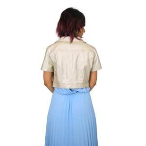 Veste pour femme dorée à manches courtes, fermeture éclair sur le devant, style court - Product Image 3
