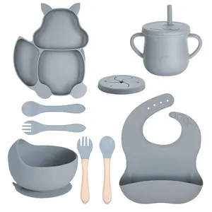 New Arrival Eco-friendly Non-toxic Strong Plate With Suction Bowl Spoon Set Feeding Silicone Bib baby Silicone Feeding Set