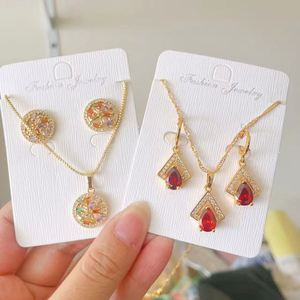 Parures de bijoux boucles d'oreilles et colliers, fournisseur d'or, revêtement PVD noir, brillance métallique lustrée, vente en gros mixte - Product Image 2