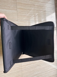 Tappetino da Preghiera Musulmano Portatile Goffrato per Viaggi, Orientabile verso la Qibla, con Schienale Pieghevole - Product Image 5