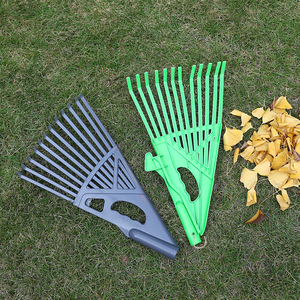 Râteau à feuilles de jardin Grattoir agricole Râteau à gazon sans épissage en plastique - Product Image 3