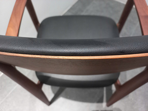 Chaise de salle à manger élégante en bois de frêne avec siège rembourré, accoudoirs ergonomiques, mobilier contemporain pour la maison, l'hôtel, le restaurant PISANO - Product Image 3