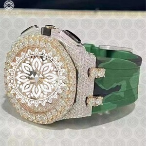 Montre de luxe en moissanite avec bracelet en caoutchouc et fabrication de bijoux de qualité professionnelle, disponible à la vente en gros - Product Image 6