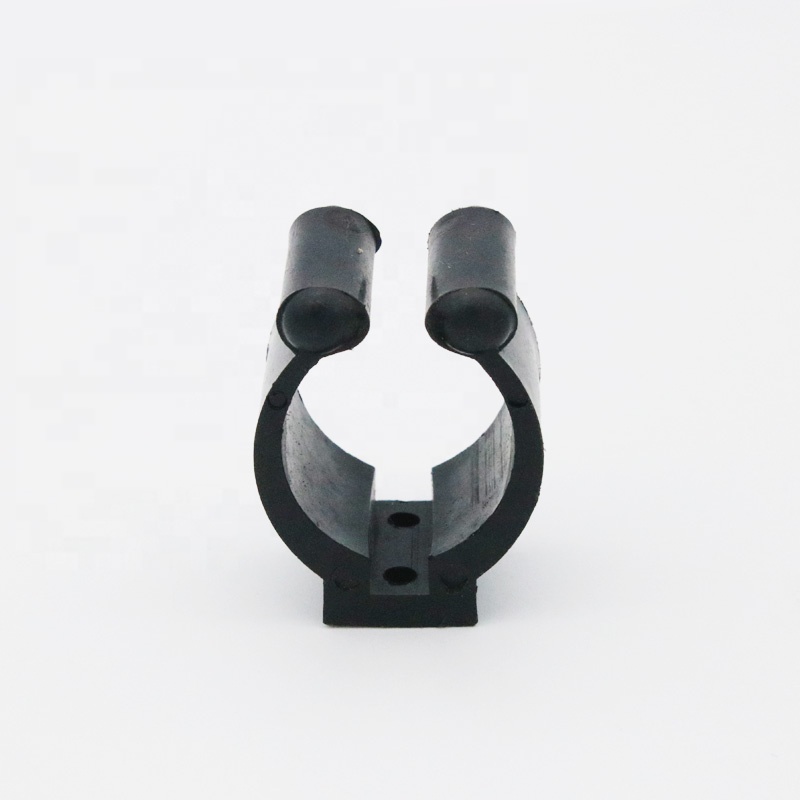 Стеллаж для бильярдного кия с пластиковым зажимом