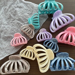 กิ๊บหนีบผมโลหะสีพื้นแบบโปร่งสไตล์ยุโรปและอเมริกาสำหรับผมบาง ขนาด 9 ซม. รุ่น N-3639 - Product Image 1
