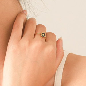 Anillo de Dedo Abierto Ovalado de Acero Inoxidable Pulido con Esmalte Vintage Impermeable para Mujer - Product Image 2