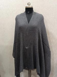 Étole d'hiver en pure laine de haute qualité, châle chaud et épais, accessoire doux et confortable pour superposer, idéal pour les tenues formelles, les réunions d'affaires et les voyages - Product Image 4