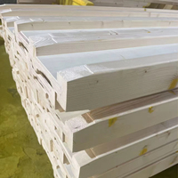 Poutre en bois H20 jaune, peinture imperméable anti-pourriture, avec embouts en plastique rouge pour support de coffrage de construction