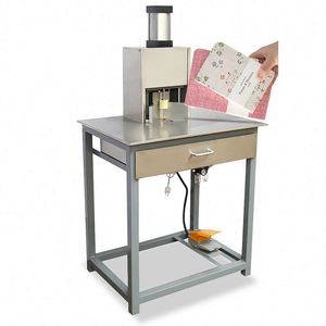 Machine de découpe d'angles pneumatique en acier inoxydable à angle variable pour rainurage et découpe de coins ronds - Product Image 2