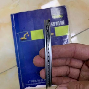แหวนลูกสูบเครื่องยนต์ 6D125 รุ่น 6150-31-2033 - Product Image 1
