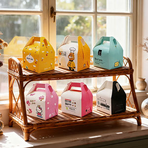 Caja de Regalo de Cartón con Asas para Dulces, Pasteles y Galletas, con Logotipo Personalizado - Product Image 2