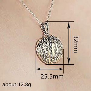 Collana con Ciondolo a Forma di Foglia di Rosa Traforata per Donne, Gioiello Floreale alla Moda per Uso Quotidiano e Regalo - Product Image 4