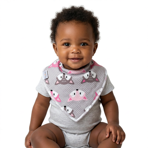 Babero de Bebé de 3 Capas de Algodón Orgánico con Logotipo Personalizado SIKA, Estampado Animal Blanco, Estilo Vintage, Otoño, Hecho en India - Product Image 1