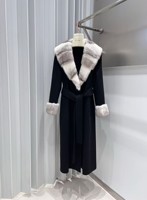 Manteau long de luxe pour femme en laine et cachemire avec poignets contrastants en fourrure de vison et col en fourrure de vison