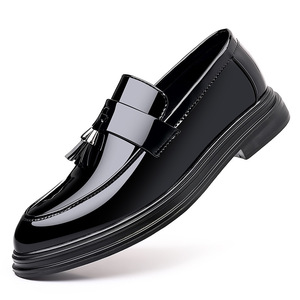 Mocassins en cuir décontractés pour hommes, style britannique, à bout rond, à enfiler, avec pompons, pour tenue habillée ou formelle - Product Image 5