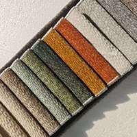 Tissu d'ameublement uni en polyester 100% tissé sur mesure 260 GSM, résistant aux déchirures, 16 options de couleurs pour coussins de canapé et oreillers en peluche