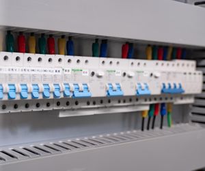 Kotak Distribusi Daya Logam Tianshun JXF 3-Fasa 380V yang Dapat Disesuaikan, 12 Soket, Peringkat IP55, 50A untuk Industri/Komersial - Product Image 6