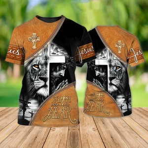 Nuovo Design uomo di dio gesus e motivo leone T-Shirt Premium da uomo morbida e moderna girocollo T-Shirt classica - Product Image 2