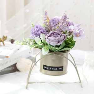 Arrangement de fleurs artificielles dans un pot en métal avec étiquette « Have A Nice Day » pour la décoration de bureau - Product Image 1