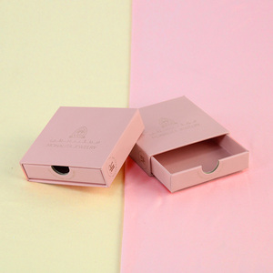 Caja de Regalo Deslizante de Cartón con Diseño de Logotipo, para Perfumes de Lujo, Hecha con Materiales Reciclados - Product Image 1