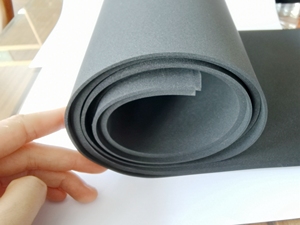 Rouleau de feuille de caoutchouc néoprène SBR noir auto-adhésif, imperméable, résistant aux hautes températures <span class=keywords><strong>et</strong></span> au feu, service de découpe - Product Image 4