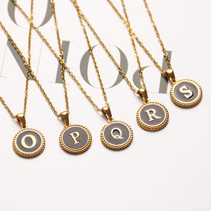 En gros Personnalisé En Acier Inoxydable Lettres Initiales Pendentif Collier <span class=keywords><strong>pour</strong></span> Femmes Classique <span class=keywords><strong>Bijoux</strong></span> En Aci Inoxyd Accessoires <span class=keywords><strong>Bijoux</strong></span> - Product Image 5