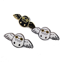 Épinglette en émail personnalisée en métal, motif chauve-souris à grandes oreilles, émail dur, badge de chapeau, épingles de revers, technique de placage, gravure, couleur personnalisée