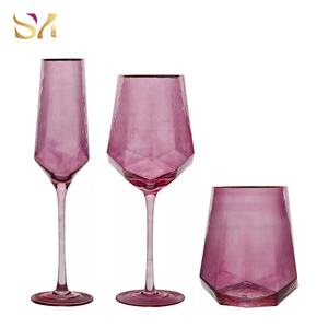 Ensemble de verres à vin rouge en cristal sans plomb de luxe nordique moderne, forme diamant, fait à la main, bord doré, capacité personnalisable - Product Image 3