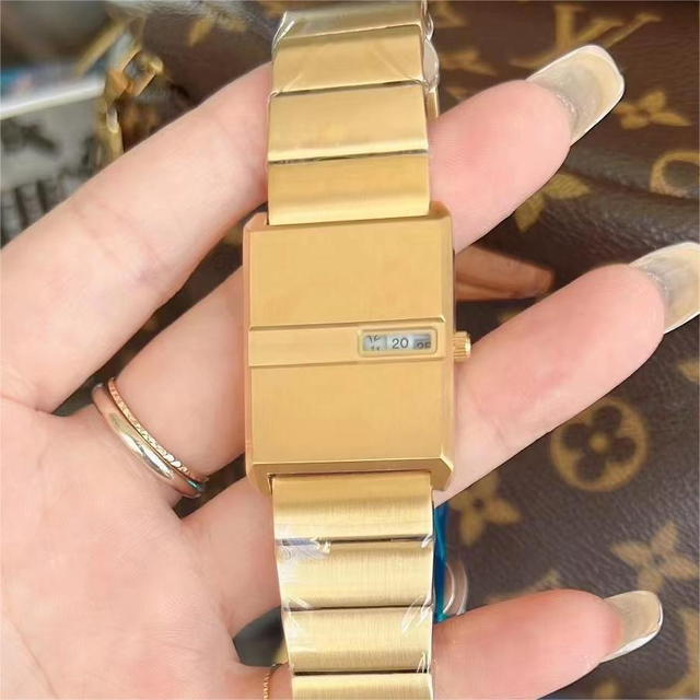 No Watch Hands Personalized Male Female Trendy New Style