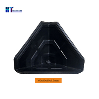 Protection d'angle en plastique noir résistant aux chocs pour emballage industriel, protection des bords pour boîtes de logistique et cartons d'expédition