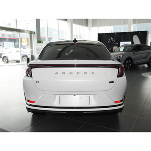 ARCFOX Alpha S 2023 735E Forest Edition 160kW RWD EV Sedan Usata, Autonomia 735km, Purificazione Aria, Basso Chilometraggio e Senza Incidenti - Product Image 4