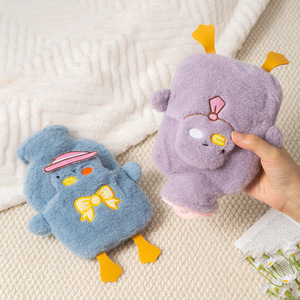 Bouteille d'eau chaude en peluche rose, petite taille, pour réchauffer les mains et les pieds, utilisation au lit - Product Image 2