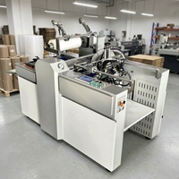 Équipement de plastification entièrement automatique CG760F pour cartes de visite, calendriers et livres avec contrôle de pression hydraulique
