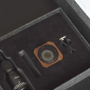 2025 vendeur rapide marque alliage en bois voiture <span class=keywords><strong>d</strong></span>écoration intérieure affaires promotionnel Souvenir voiture <span class=keywords><strong>d</strong></span>ésodorisant cadeau - Product Image 3