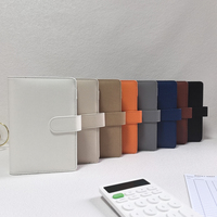 Top Vente Usine Stock 20 Couleurs Portable Classique Espèces Enveloppe Classeur A5 A6 Couverture de Journal Personnalisée En Vrac Planificateur En Cuir Classeur