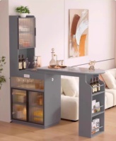 Maßgefertigter Verstellbarer Holz-Bodenschrank mit Drehbarem Bartisch und Stauraum für Wohnzimmer