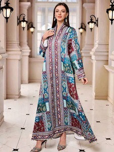 Robe Abaya Élégante Bohème à Motifs Géométriques pour <span class=keywords><strong>Femme</strong></span> 2026 – Tissu Polyester Longueur Ras du Sol Respirant Col en V pour l'Aïd et les Mariages - Product Image 3