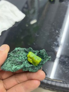 <span class=keywords><strong>Autunite</strong></span> (Heulandite) Verde - Cristallo Minerale Grezzo Naturale per Collezione e Decorazione Domestica - Fluorescente - Product Image 6