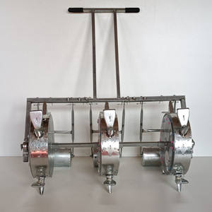 <span class=keywords><strong>Vente</strong></span> Réglable Main Pousser 3 Rangées Manuel Maïs Arachide Haricot Grain Fleur Légumes Engrais Semoir Semoir Machine - Product Image 6