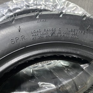 Di alta qualità 3.50-10 moto Tubeless pneumatico Scooter 50cc <span class=keywords><strong>80cc</strong></span> 150cc 350-10 vuoto nuova condizione gomma involucro - Product Image 6