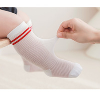 Chaussettes hautes en maille d'été pour bébé, style rétro, à rayures athlétiques, pour tout-petits garçons et filles, en coton respirant