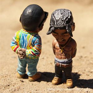 도매 레진 수공예품 타투 아티스트 조각상 테이블 장식 블라인드 박스 힙합 랩 바블 헤드 인형 - Product Image 2