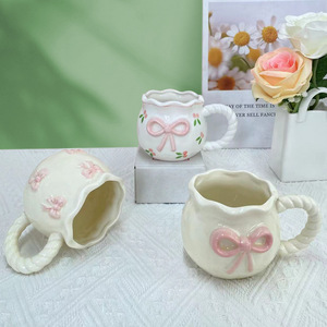Direkt vom Hersteller Luxuriöse Keramiktasse Niedliches Rosa 3D-Schleifendesign Unregelmäßige Glückstütenform Leichte Geschenk-Kaffeetasse - Product Image 6