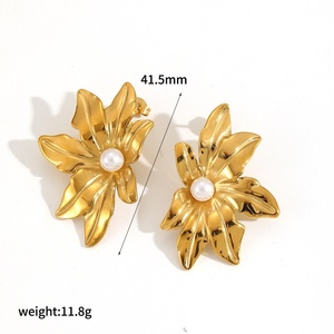 Boucles d'oreilles vintage imposantes en forme de fleur, style marguerite, pour filles, idéales comme cadeau - Product Image 5