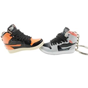 <span class=keywords><strong>2025</strong></span> mới Mini Giày thể thao lấy cảm hứng từ 3D <span class=keywords><strong>Keychain</strong></span> Mặt dây chuyền loạt cao su <span class=keywords><strong>Keychain</strong></span> với thép không gỉ Loại kim loại - Product Image 5