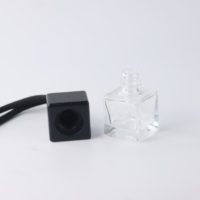 Bouteille en verre de parfum carré de 5ML bouteille de diffuseur de parfum désodorisant suspendu de voiture